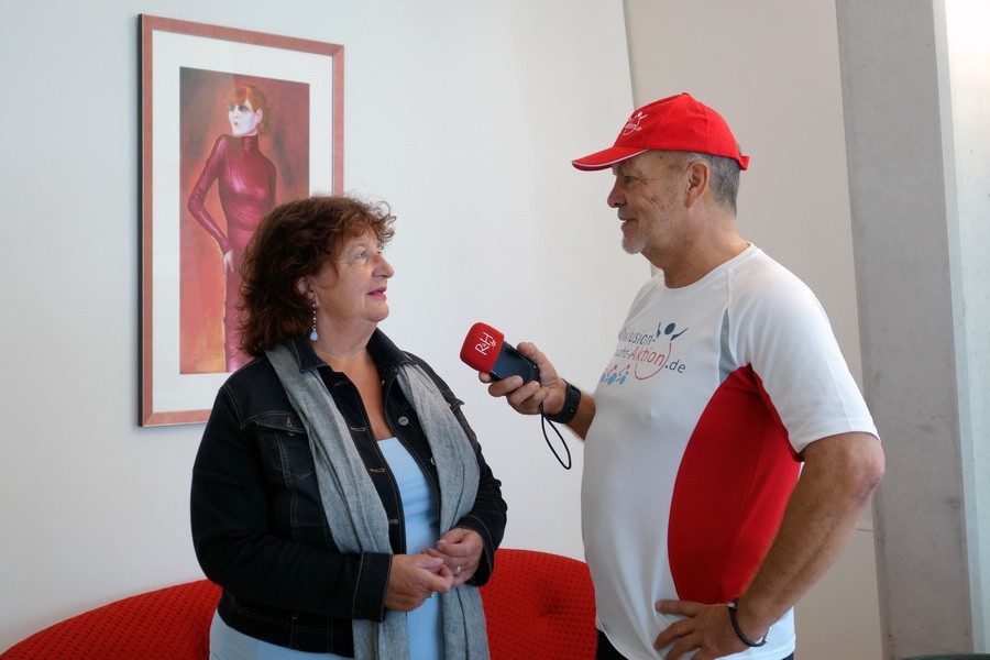 Karl Grandt im Interview mit Staatssekretaerin Bärbl Mielich - Stuttgart