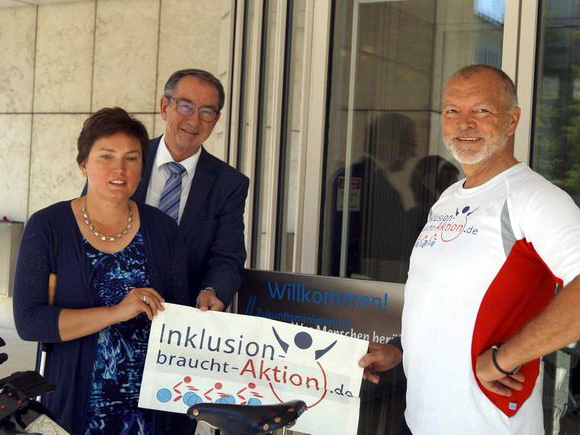 Ministerialdirigent Burkard Rappl und Behindertenbeauftragte Irmgard Badura, Bayern